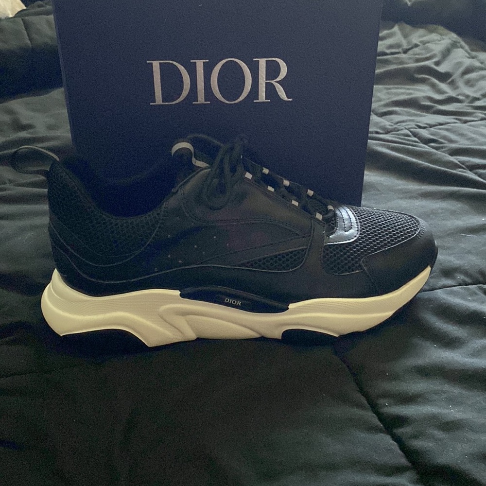 Dior b22
